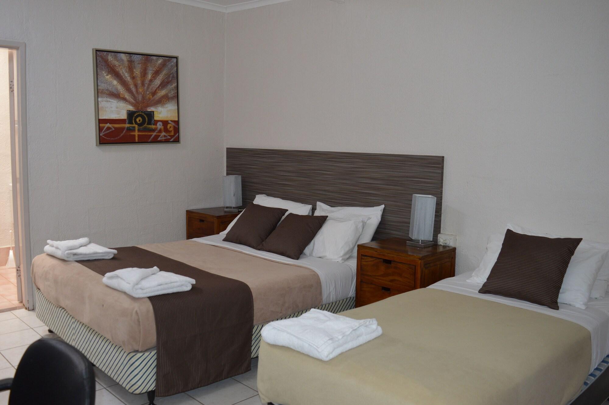 Mid City Motor Inn Gladstone Extérieur photo
