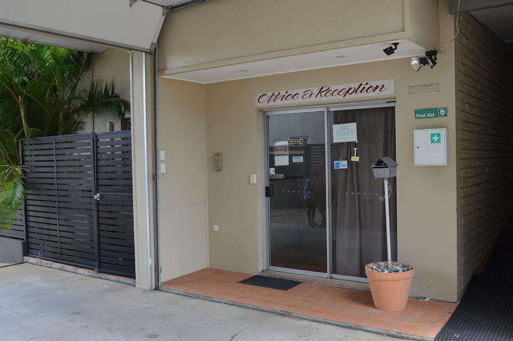 Mid City Motor Inn Gladstone Extérieur photo