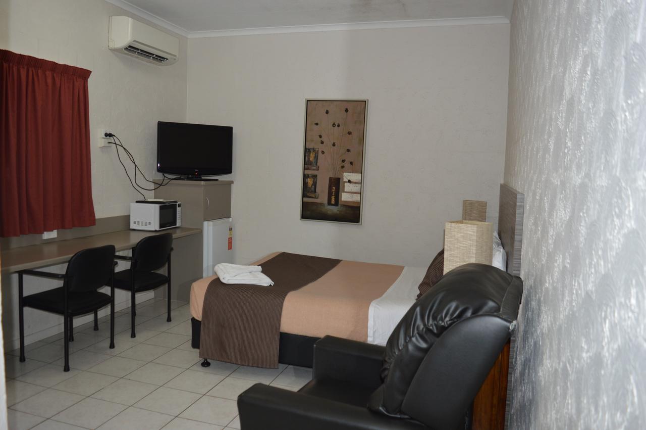 Mid City Motor Inn Gladstone Extérieur photo