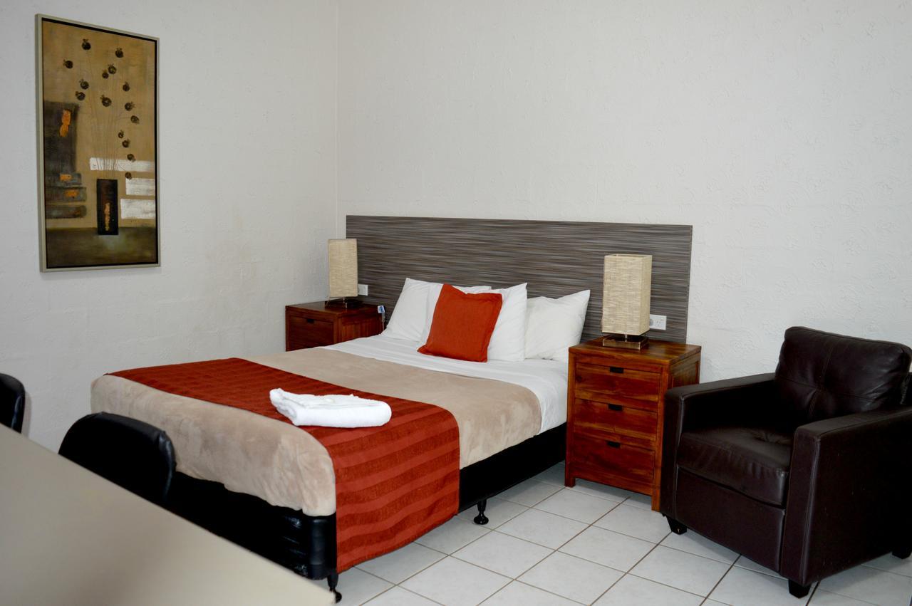 Mid City Motor Inn Gladstone Extérieur photo